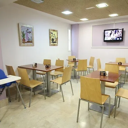 Hotel Alda Entrearcos