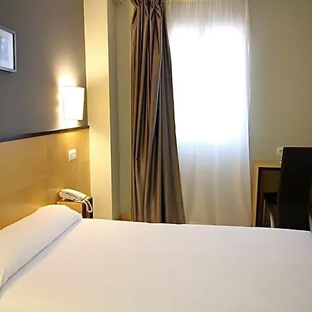 Hotel Alda Entrearcos Burgo