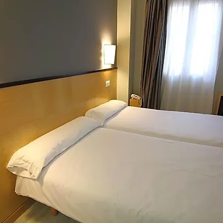 Alda Entrearcos Hotel Burgo