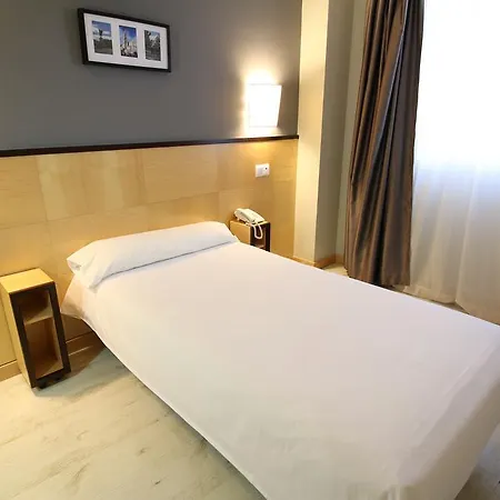 Alda Entrearcos Hotel *